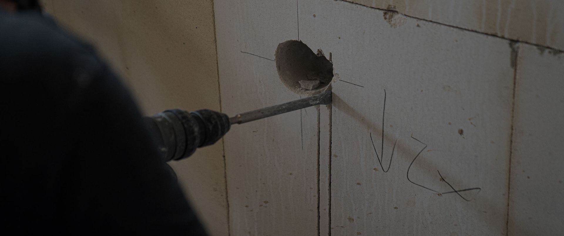 Bohrung der Wand
